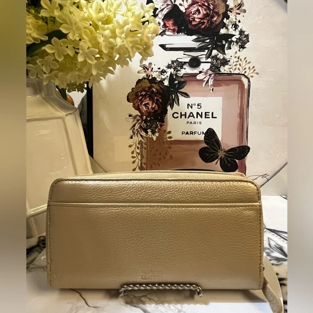 Giani Bernini All-In-One Zip Around Wallet, Champagne Gold, Metallic Leather - Picture 15 of 16